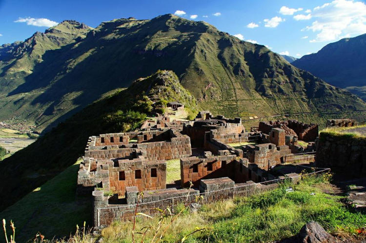Pisac bývá označován za menší Machu Picchu