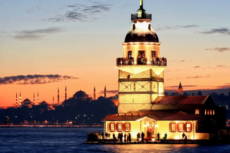 Dívčí věž v Istanbulu