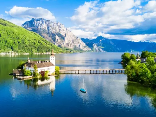 Rakousko není jen Hallstatt: 15 míst bez davů turistů, která vás okouzlí klidem a krásnou přírodu