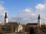 Kecskemét láká na architekturu a meruňkové háje