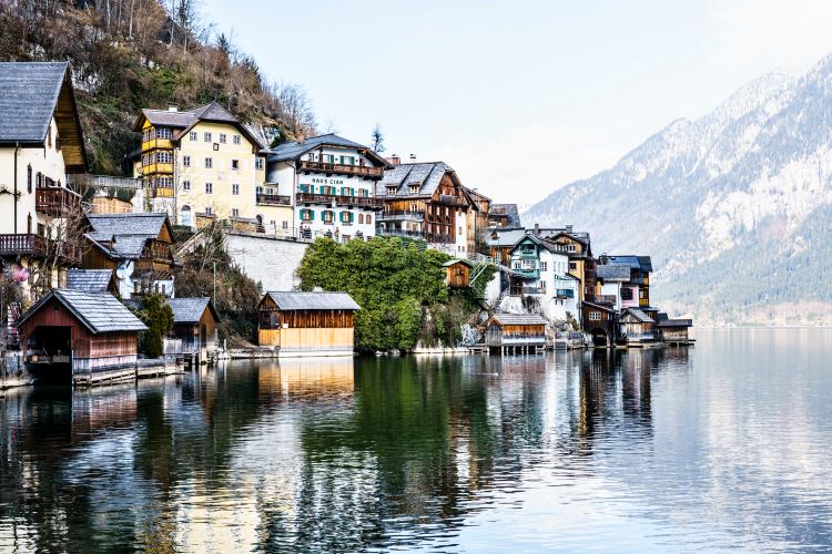 Hallstatt a jeho malebná krajina